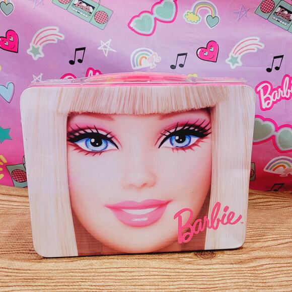 Barbie Metal Lunch Box 2009 Mattel Amscan Pink Tin Case with Handle New w/ Dent - Picture 3 of 8